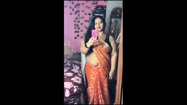 Instagram Navel