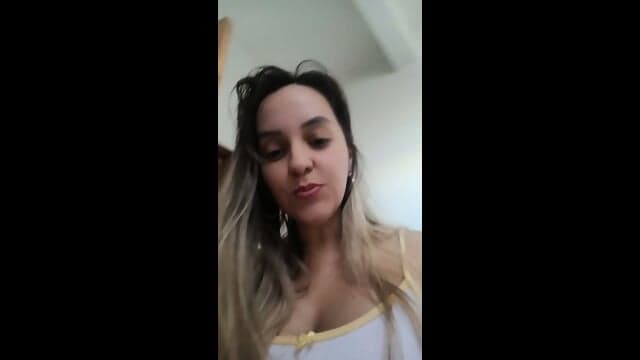 MÃ£e e Filha na Live Mostrando Tudinho Para a Rapaziada.
