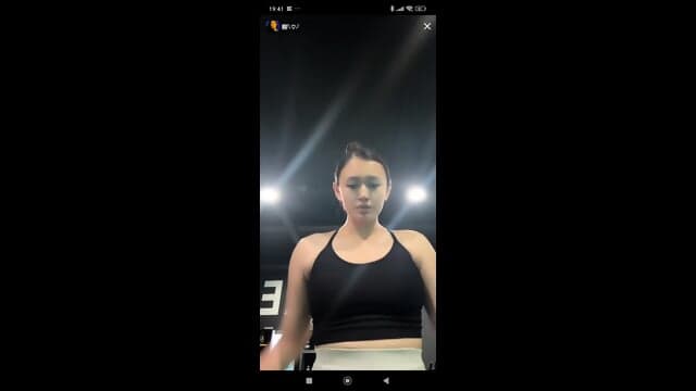 Tante cindo live gym memek nyeplak