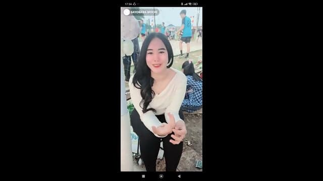 Jualan sambil ngentot