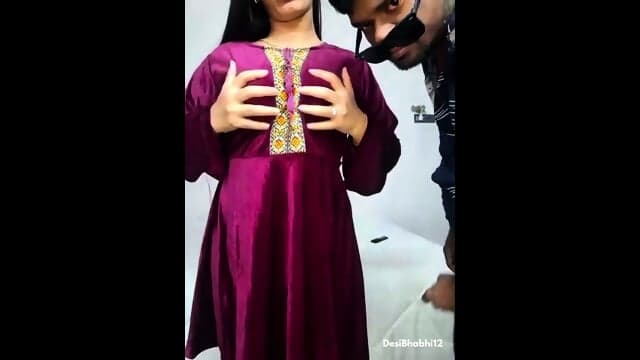 Gari Bhabhi makes everybody to masterbate