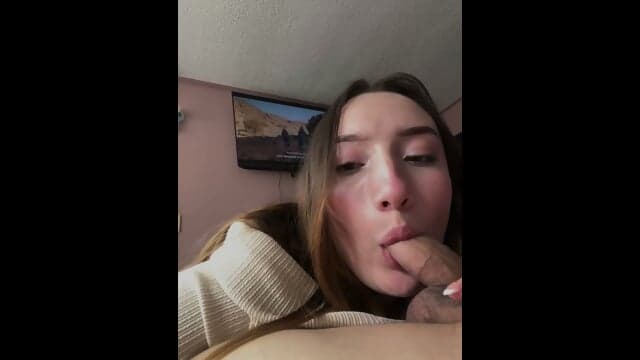 Hot Latina Blowjob And Squirting