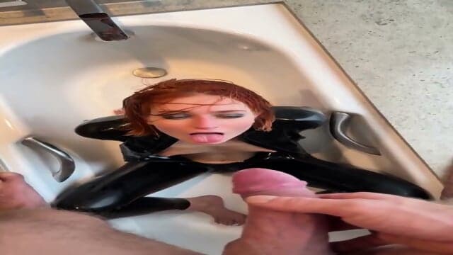 A Babe In Latex Wet