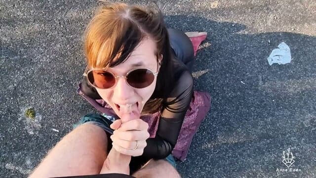 Anne Eden   UNCUT   Spermastau Auf Der StraÃe Umblasen