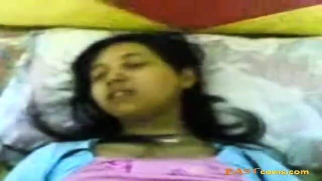 malay- anak mami baju biru