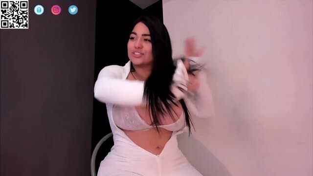 Colombiana pechugona