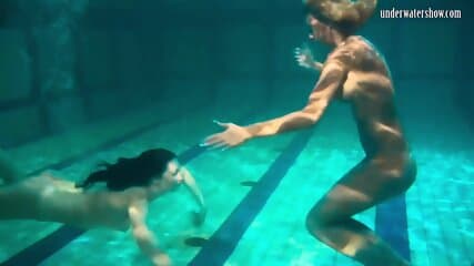 Babes Swim Strip And Have Fun Underwater