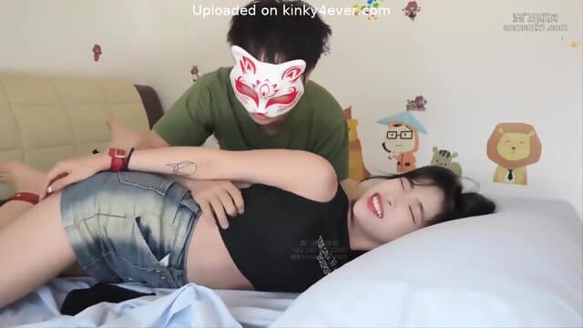19 Years Old Chinese Model Is So Ticklishï¼
